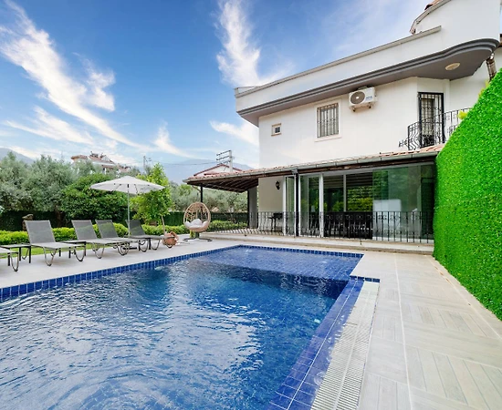 Fethiye Ölüdeniz'de Huzurlu Doğada, Özel Havuzlu, Lüks Villa - 1