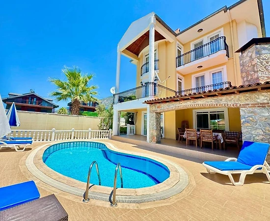 Fethiye'de Geniş Aile Gruplarına Uygun, Özel Havuzlu, Kiralık Villa - 1