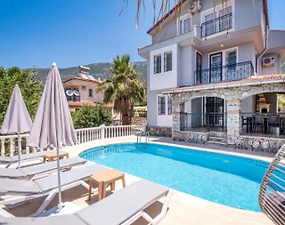 Fethiye Ölüdeniz'de Kalabalık Ailelere Uygun, Özel Havuzlu, 4+1 Villa - 2