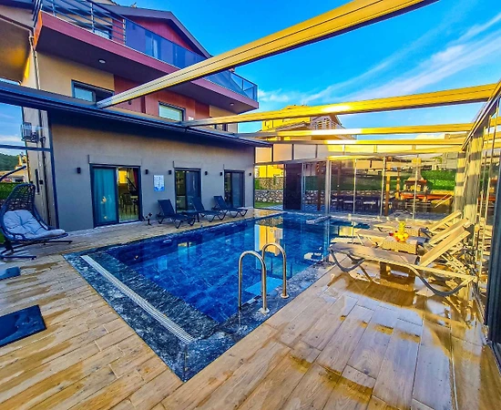 Fethiye Ölüdeniz'de Kalabalık Ailelere Uygun, Özel Havuzlu, 5+1 Villa - 1