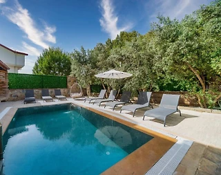 Fethiye Ölüdeniz'de Geniş Ailelere Uygun, Özel Havuzlu, Lüks Villa - 1