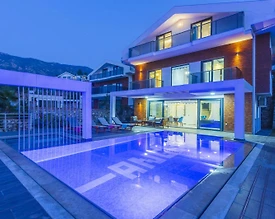 Fethiye Ölüdeniz'de Kalabalık Ailelere Uygun, Özel Havuzlu, Lüks Villa - 2