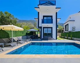 Fethiye Ölüdeniz'de Geniş Ailelere Uygun, Özel Havuzlu, Modern Villa - 2