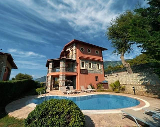 Fethiye Ölüdeniz'de Kalabalık Ailelere Uygun, Özel Havuzlu, Taş Villa - 1