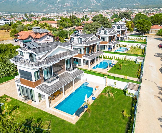 Fethiye Ölüdeniz'de Kalabalık Gruplara Uygun, Özel Havuzlu, Kiralık Villa - 1