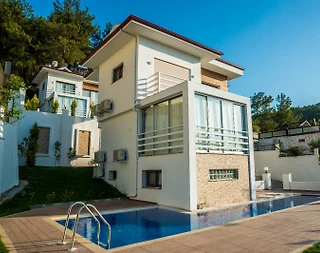 Fethiye Ölüdeniz'de Konforlu Tasarıma Sahip, Özel Havuzlu, 4+1 Villa - 1