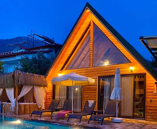 Fethiye Ölüdeniz'de Nezih Konumda, Özel Havuzlu, Lüks Bungalov - 1