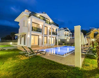 Fethiye Ölüdeniz'de Merkeze Yakın, Özel Havuzlu, 8 Kişilik Villa - 1