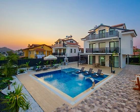 Fethiye Ölüdeniz'de Merkeze Yakın, Özel Havuzlu, Konforlu Villa - 3