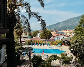 Fethiye Ölüdeniz'de Merkezi Konumda, Ortak Havuzlu, 2 Kişilik Apart - 2