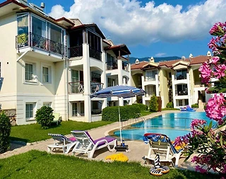 Fethiye Ölüdeniz'de Merkezi Konumda, Ortak Havuzlu, Konforlu Suit - 5