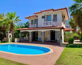 Fethiye Ölüdeniz'de Merkezi Konumda, Özel Havuzlu, 3+1 Villa - 2