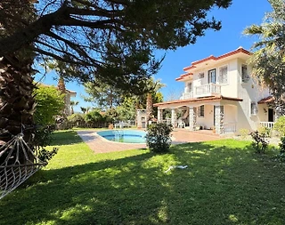 Fethiye Ölüdeniz'de Merkezi Konumda, Özel Havuzlu, 3+1 Villa - 5