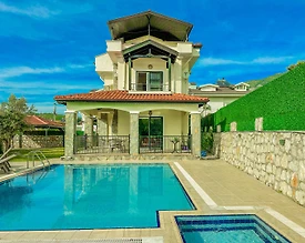 Fethiye Ölüdeniz'de Merkezi Konumda, Özel Havuzlu, 3+1 Villa - 2
