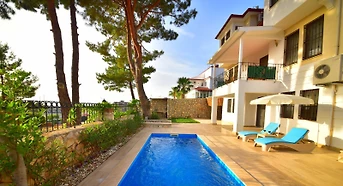 Fethiye Ölüdeniz'de Merkezi Konumda, Özel Havuzlu, Kiralık Villa