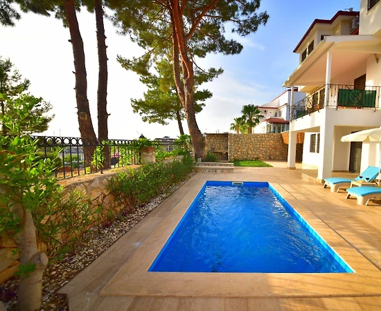 Fethiye Ölüdeniz'de Merkezi Konumda, Özel Havuzlu, 4 Kişilik Villa - 1