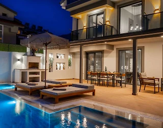 Fethiye Ölüdeniz'de Merkezi Konumda, Özel Havuzlu, 8 Kişilik Villa - 3