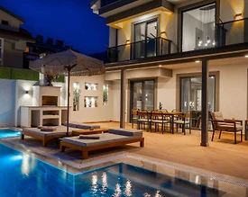 Fethiye Ölüdeniz'de Merkezi Konumda, Özel Havuzlu, 8 Kişilik Villa - 3