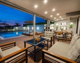 Fethiye Ölüdeniz'de Merkezi Konumda, Özel Havuzlu, 8 Kişilik Villa - 2