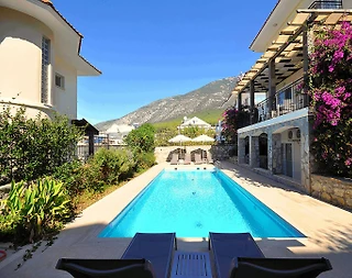 Fethiye Ölüdeniz'de Merkezi Konumda, Özel Havuzlu, 8 Kişilik Villa - 4