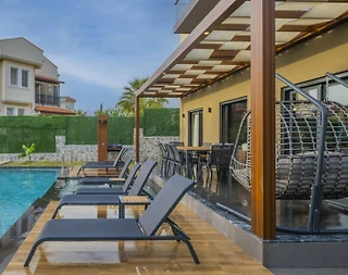 Fethiye Ölüdeniz'de Merkezi Konumda, Özel Havuzlu, 8 Kişilik Villa - 4