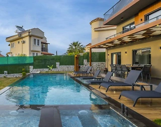 Fethiye Ölüdeniz'de Merkezi Konumda, Özel Havuzlu, 8 Kişilik Villa - 5