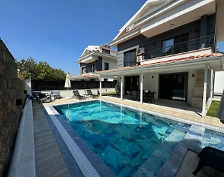 Fethiye Ölüdeniz'de Merkezi Konumda, Özel Havuzlu, Ferah Villa - 1