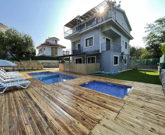 Fethiye Ölüdeniz'de Merkezi Konumda, Özel Havuzlu, Konforlu Villa - 1