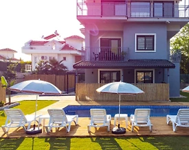 Fethiye Ölüdeniz'de Merkezi Konumda, Özel Havuzlu, Konforlu Villa - 2