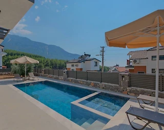 Fethiye Ölüdeniz'de Merkezi Konumda, Özel Havuzlu, Konforlu Villa - 5