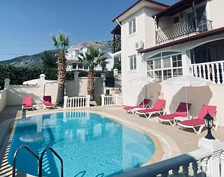 Fethiye Ölüdeniz'de Merkezi Konumda, Özel Havuzlu, Lüks Villa - 2