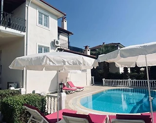 Fethiye Ölüdeniz'de Merkezi Konumda, Özel Havuzlu, Lüks Villa - 3