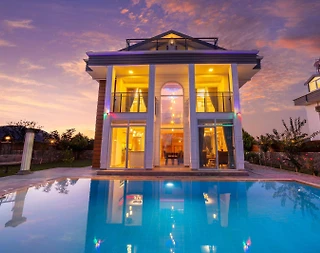 Fethiye Ölüdeniz'de Merkezi Konumda, Özel Havuzlu, Lüks Villa - 2