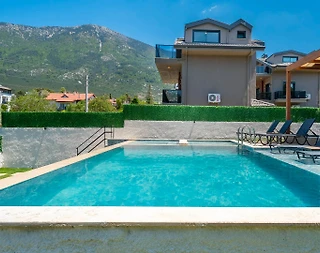 Fethiye Ölüdeniz'de Merkezi Konumda, Özel Havuzlu, Merkezi Villa - 3