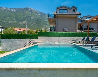 Fethiye Ölüdeniz'de Merkezi Konumda, Özel Havuzlu, Konforlu Villa - 3