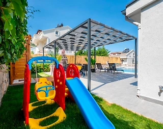 Fethiye Ölüdeniz'de Merkezi Konumda, Özel Havuzlu, Modern Villa - 4