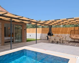 Fethiye Ölüdeniz'de Merkezi Konumda, Özel Havuzlu, Modern Villa - 2