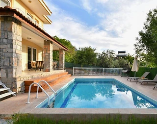 Fethiye Ölüdeniz'de Merkezi Konumda, Özel Havuzlu, Modern Villa - 1
