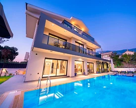 Fethiye Ölüdeniz'de Modern Mimarili, Açık ve Kapalı Havuzlu, 4+1 Villa - 3