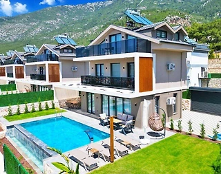 Fethiye Ölüdeniz'de Modern Mimarili, Özel Havuzlu, İkiz Villa - 1