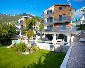 Fethiye Ölüdeniz'de Modern Tasarımlı, Isıtmalı Havuzlu, Ferah Villa - 3