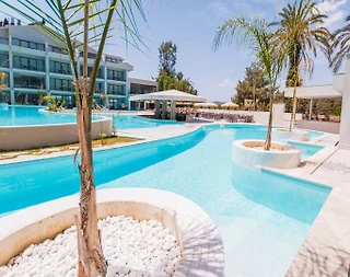 Fethiye Ölüdeniz'de Modern Tasarımlı, Ortak Havuzlu, Konforlu Oda - 2