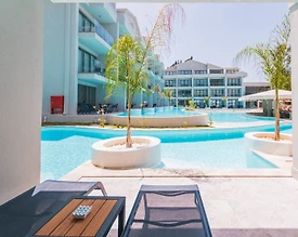 Fethiye Ölüdeniz'de Modern Tasarımlı, Ortak Havuzlu, Konforlu Oda - 3