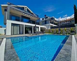 Fethiye Ölüdeniz'de Modern Tasarımlı, Özel Havuzlu, 4+1 Şık Villa - 3