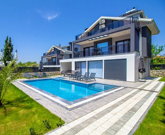 Fethiye Ölüdeniz'de Modern Tasarımlı, Özel Havuzlu, 8 Kişilik Villa - 1