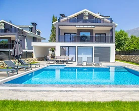 Fethiye Ölüdeniz'de Modern Tasarımlı, Özel Havuzlu, 8 Kişilik Villa - 2
