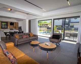 Fethiye Ölüdeniz'de Modern Tasarımlı, Özel Havuzlu, 8 Kişilik Villa - 5