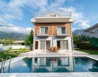 Fethiye Ölüdeniz'de Modern Tasarımlı, Özel Havuzlu, Konforlu Villa - 1