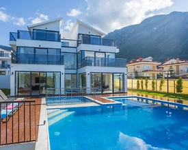 Fethiye Ölüdeniz'de Muhteşem Doğada, Kapalı Havuzlu, Konforlu Villa - 3