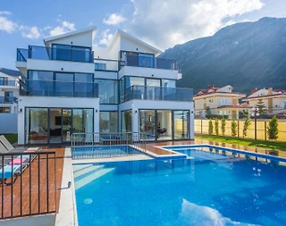 Fethiye Ölüdeniz'de Muhteşem Doğada, Kapalı Havuzlu, Konforlu Villa - 3